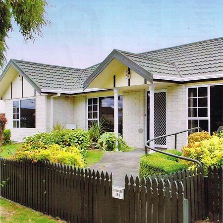 Tui House Villa Taupo Exterior photo