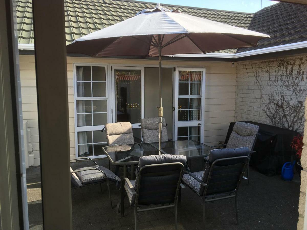 Tui House Villa Taupo Exterior photo